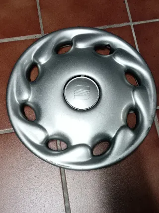 Tapacubos SEAT Ibiza 1996