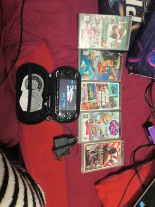 Sony PSP 3000 Negra + Funda, cargador, cámara