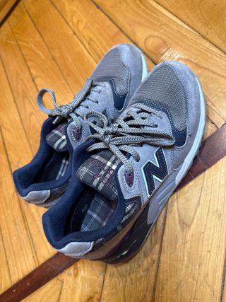 Zapatillas New Balance Gris Cuadros
