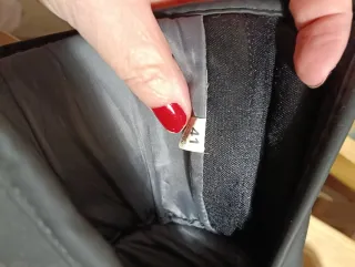 Guantes de Boxeo DOONE Negros, vendas incluidas.