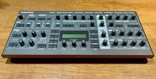 Sintetizador Access Virus Ti2 Desktop