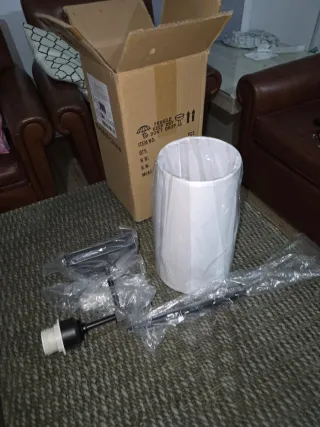 Lámpara de pared nueva