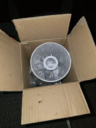 Lámpara de pared nueva