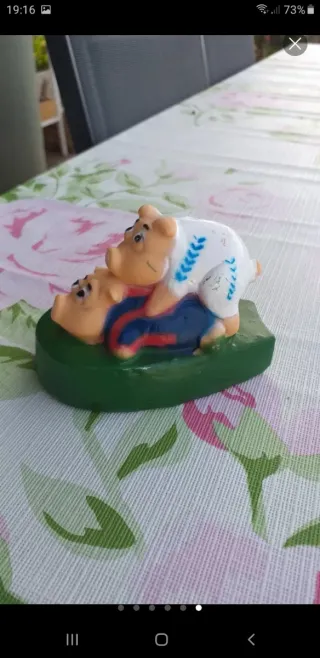 Lote antiguos jugadores fútbol figuras.son 8 .