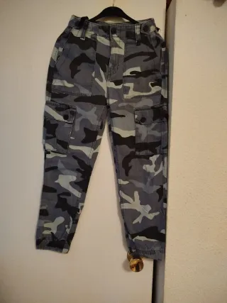 Pantalones cargo camuflaje