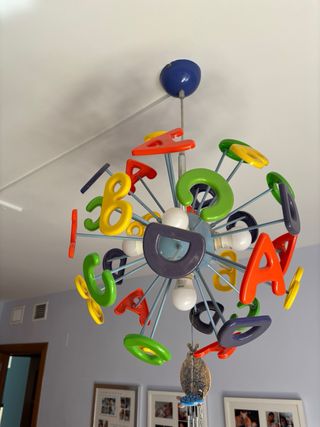 Lámpara infantil letras colores