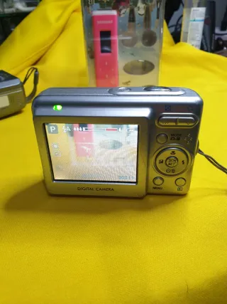 Lote 3 fotocamere digitali Kodak, Starblitz e werlisa