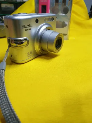 Lote 3 fotocamere digitali Kodak, Starblitz e werlisa