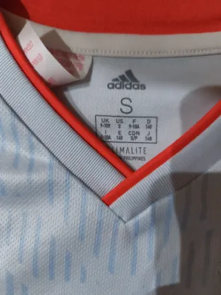 Equipación España Adidas Talla S niño talla 140