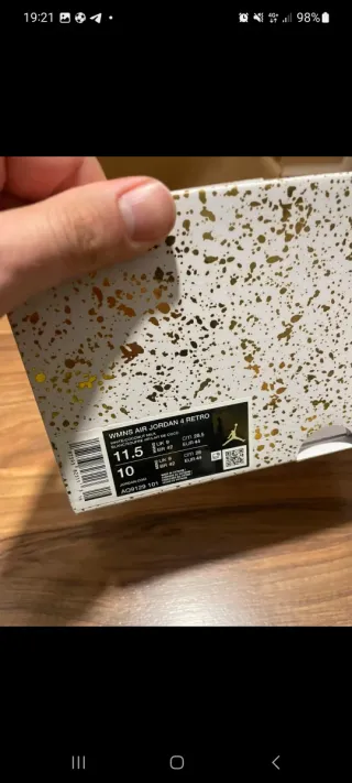 Jordan Retro 4 Vivid Sulfur