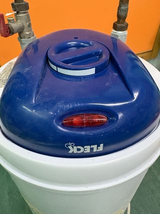 Calentador de agua termo eléctrico Fleck