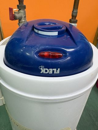 Calentador de agua termo eléctrico Fleck