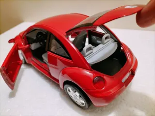 Volkswagen New beetle Bburago 1/18