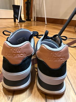 Zapatillas New Balance 574 negras y lila Talla 38