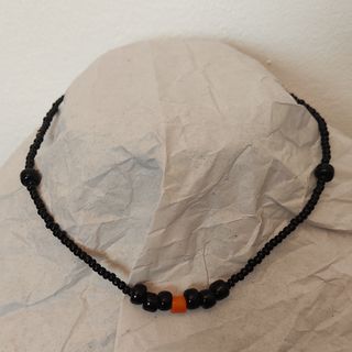 Collar vintage abalorios negros y naranja
