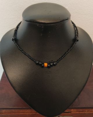Collar vintage abalorios negros y naranja