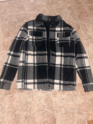 Cazadora cuadros blanco y negro