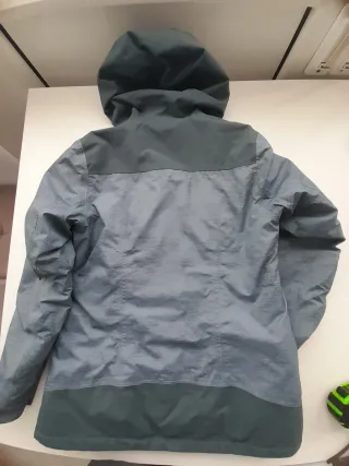 Chaqueta Quechua impermeable azul