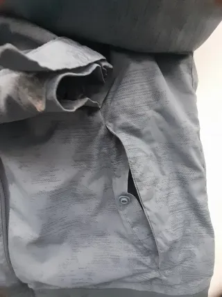 Chaqueta Quechua impermeable azul