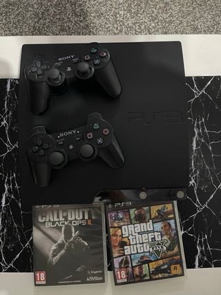 Consola PS3 con 2 juegos