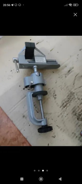 Tornillo de banco multiángulo