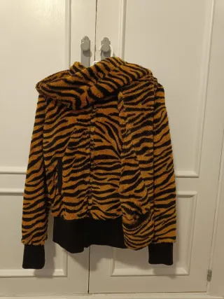 Forro polar con bufanda/manoplas