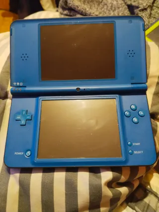 Nintendo DSI XL Azul