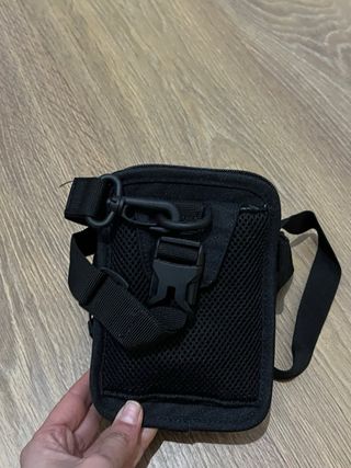 Bolso riñonera negro