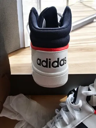 Deportivas Adidas Hi-Top Blancas y Azules