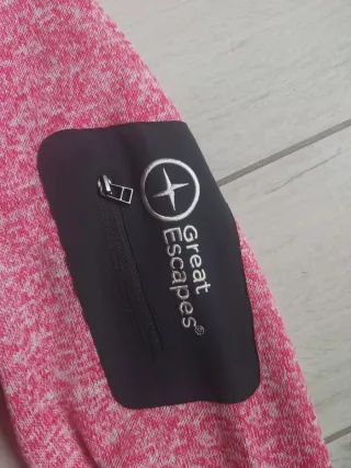 Felpa con cerniera rosa