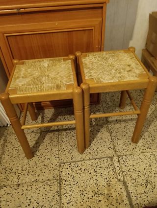 Mesa de madera con cajón tipo libro