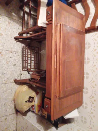 Máquina de coser Alfa antigua