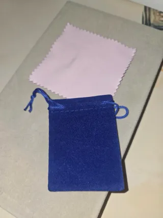 NUEVO.DE PLATA:Charm tres caras