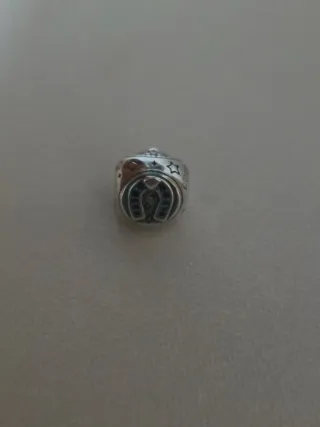 NUEVO.DE PLATA:Charm tres caras