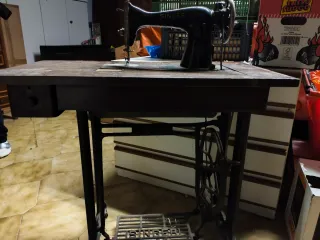 Macchina da cucire Singer vintage