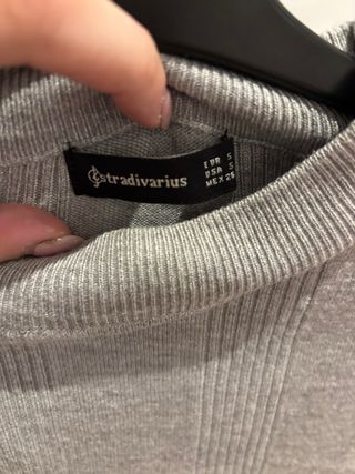 Camiseta gris de manga larga talla S