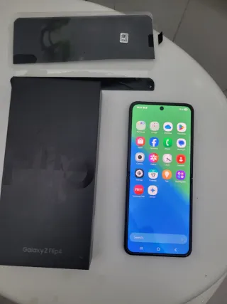 Samsung Galaxy Z Flip 4 256