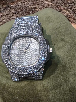 Reloj de Lujo con Diamantes