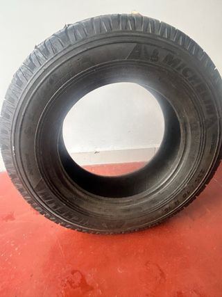 Neumático Michelin Latitude Cross 235/70 R16 106H