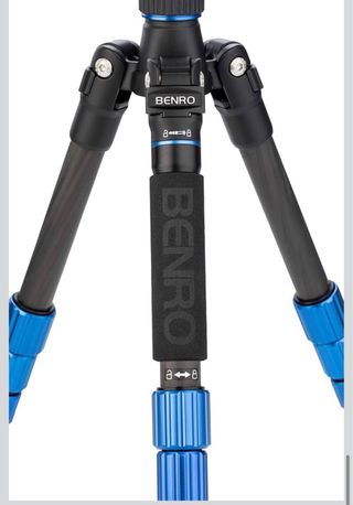 Trípode de viaje Benro SLIM de fibra de carbono