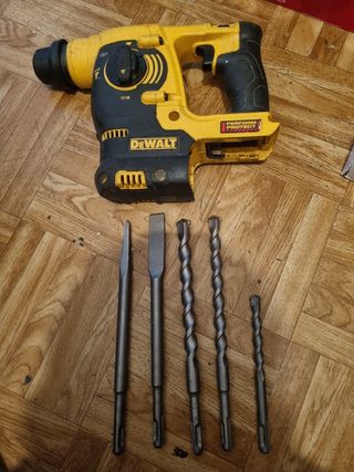 DEWALT DCH253 Martillo Electroneumático + Baterías