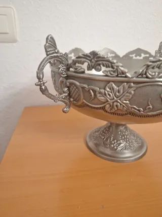 Platera / Frutero Metálico Estilo Art Decó