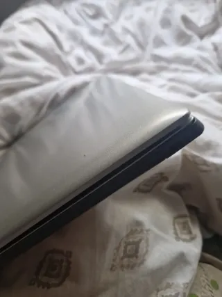 Portátil Lenovo 15,6 + funda