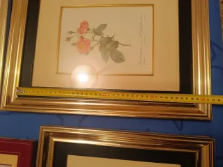 Cuadro de rosas en dorado y madera