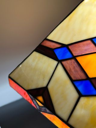 Lámpara de mesa Tiffany cristal y metal
