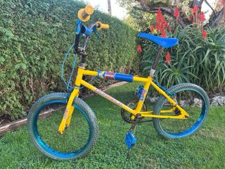 Bicicletas antiguas varias