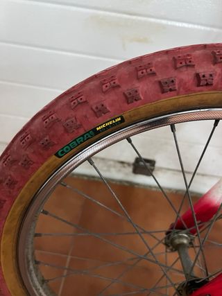 Bicicletas antiguas varias