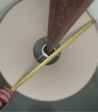 2 lamparas pie de hierro con pantalla.