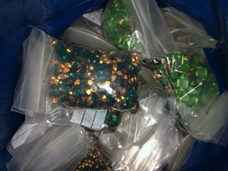 Gemas bisutería y sintéticas