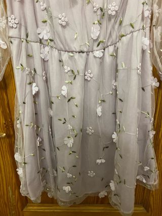 Vestido tul bordado floral rosa